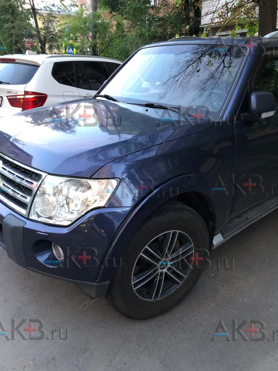 Замена аккумулятора на Mitsubishi Pajero IV 2006 - 2011 3.8 (250 л.с.)