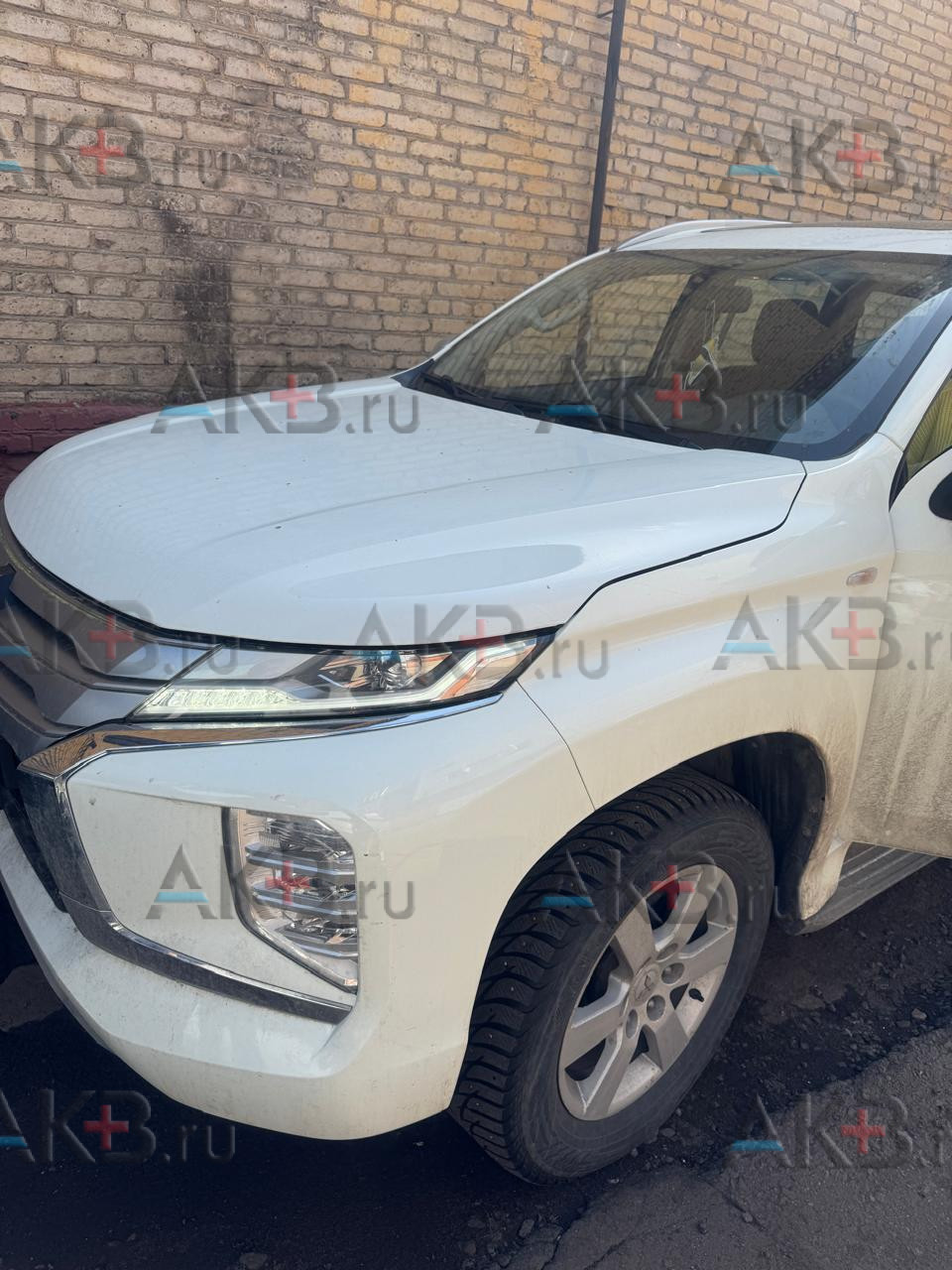 Замена аккумулятора на Mitsubishi Montero Sport III Рестайлинг 2019 - 2025 3.0 (216 л.с)