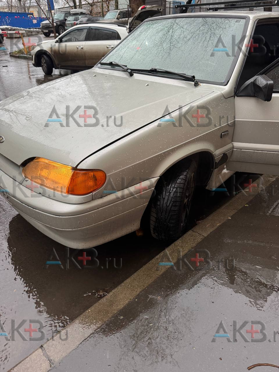 Замена аккумулятора на ВАЗ(Lada) 2114 2003 – 2013 21140 1.5 (79 л.с.)