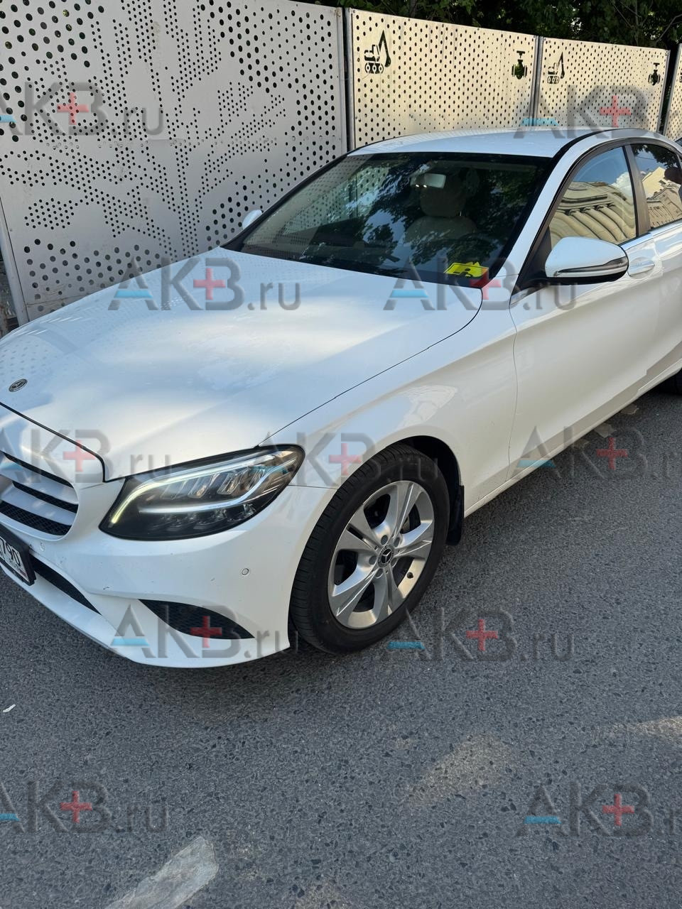 Замена аккумулятора на Mercedes-Benz C-klasse IV (W205) Рестайлинг 2018 - 2023 1.5 (184 л.с.)