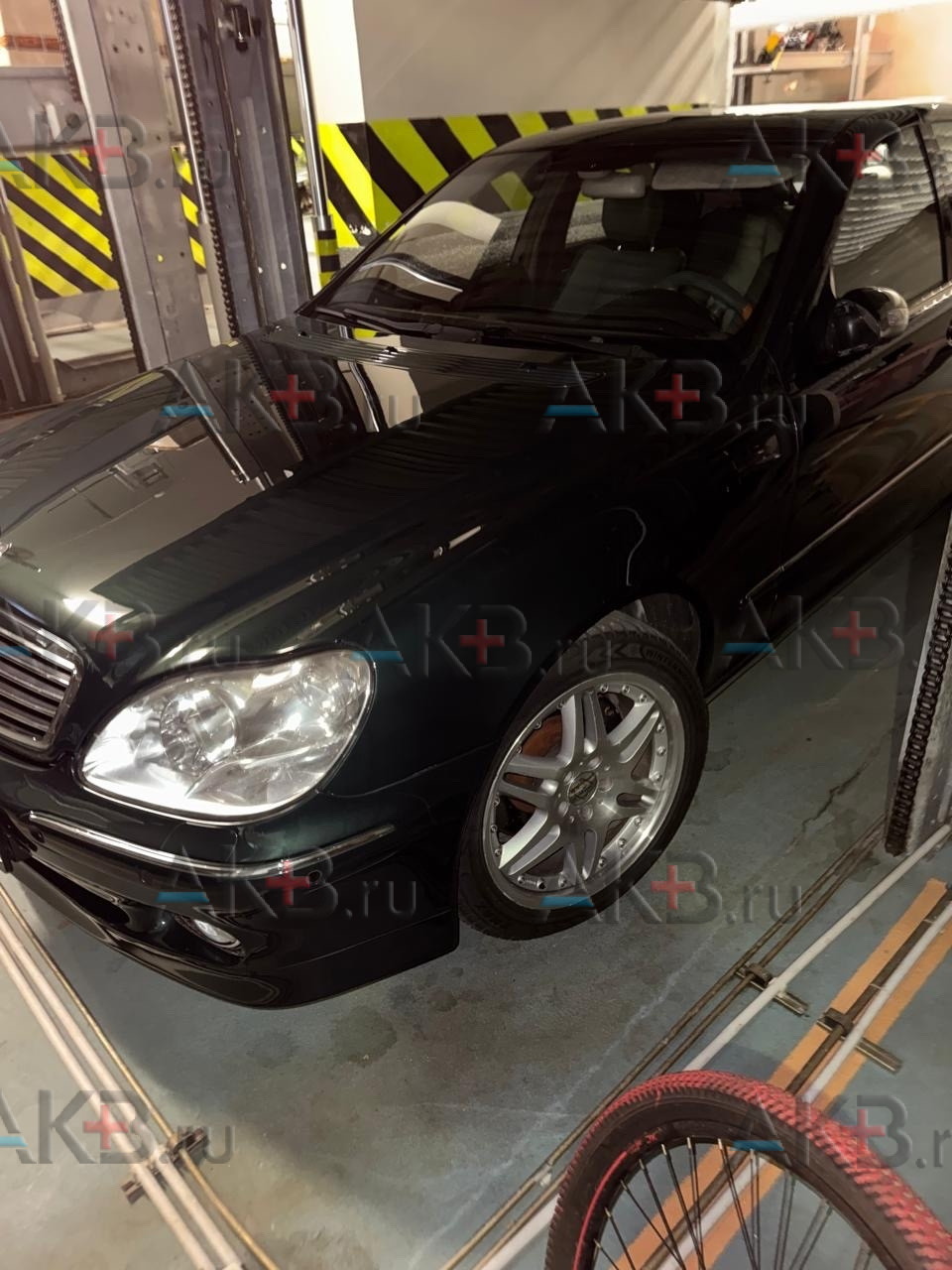 Замена аккумулятора на Mercedes-Benz S-klasse IV (W220) 1998 - 2005 500 Long 5.0 (306 л.с.)