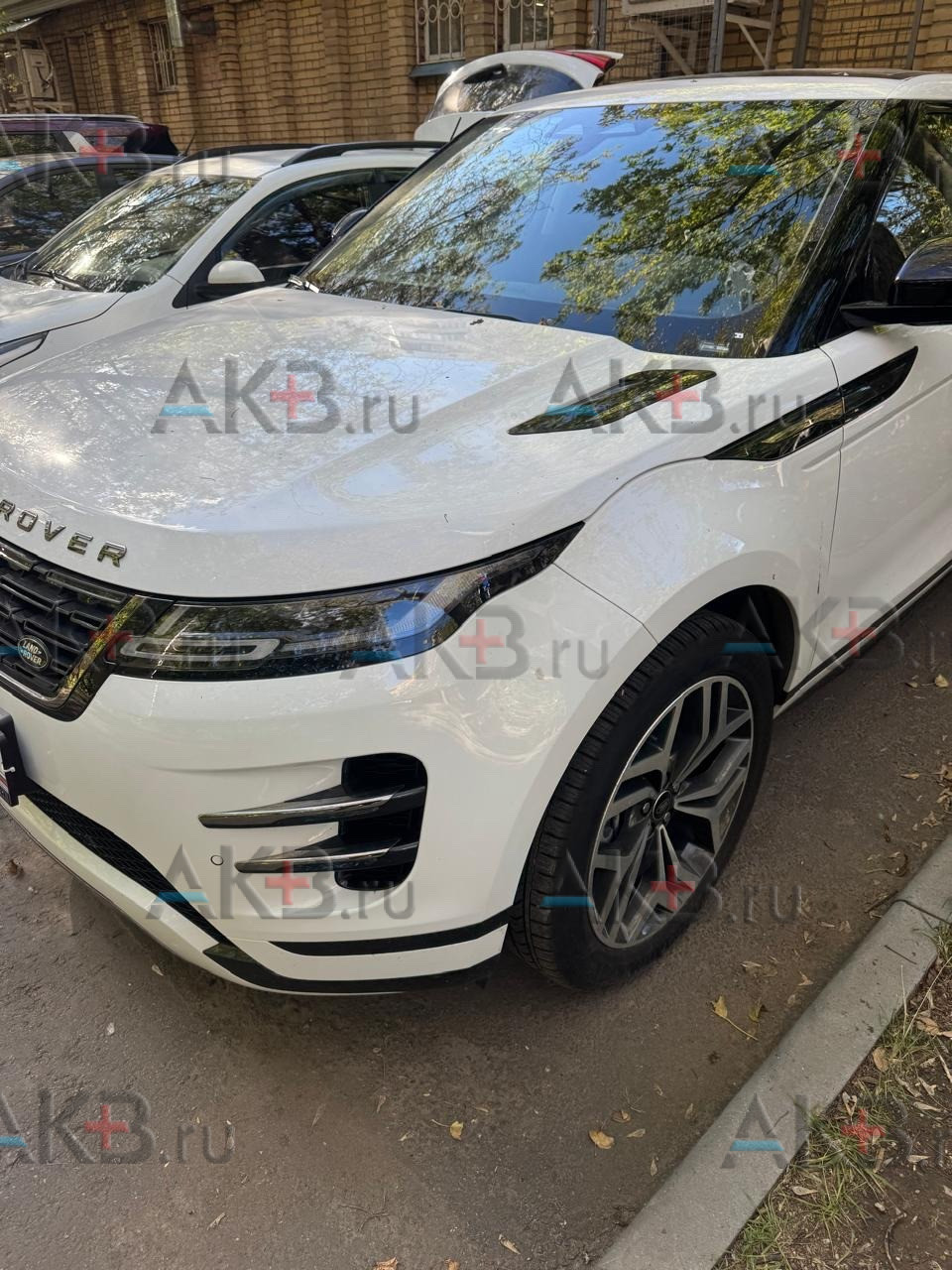 Замена аккумулятора на LandRover Range Rover Evoque II Рестайлинг 2023 - н.в. 2.0 л, 249 л.с.